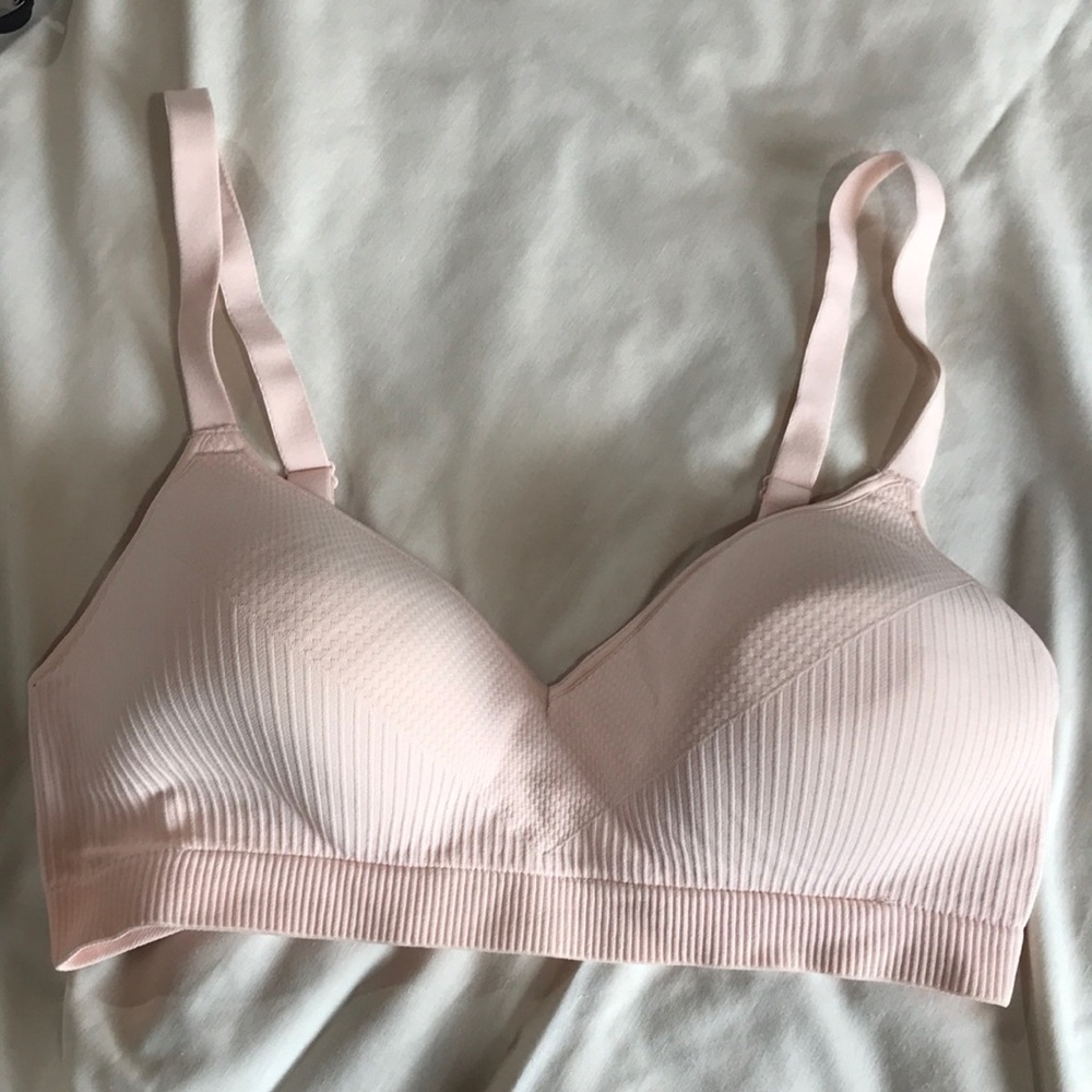 NWOT Hanes wireless bra Large